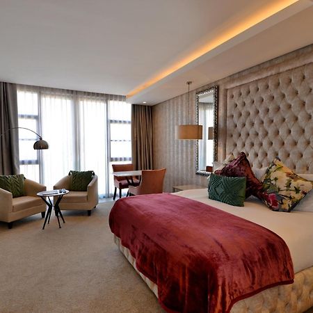 Houghton Suites โจฮันเนสเบิร์ก ภายนอก รูปภาพ