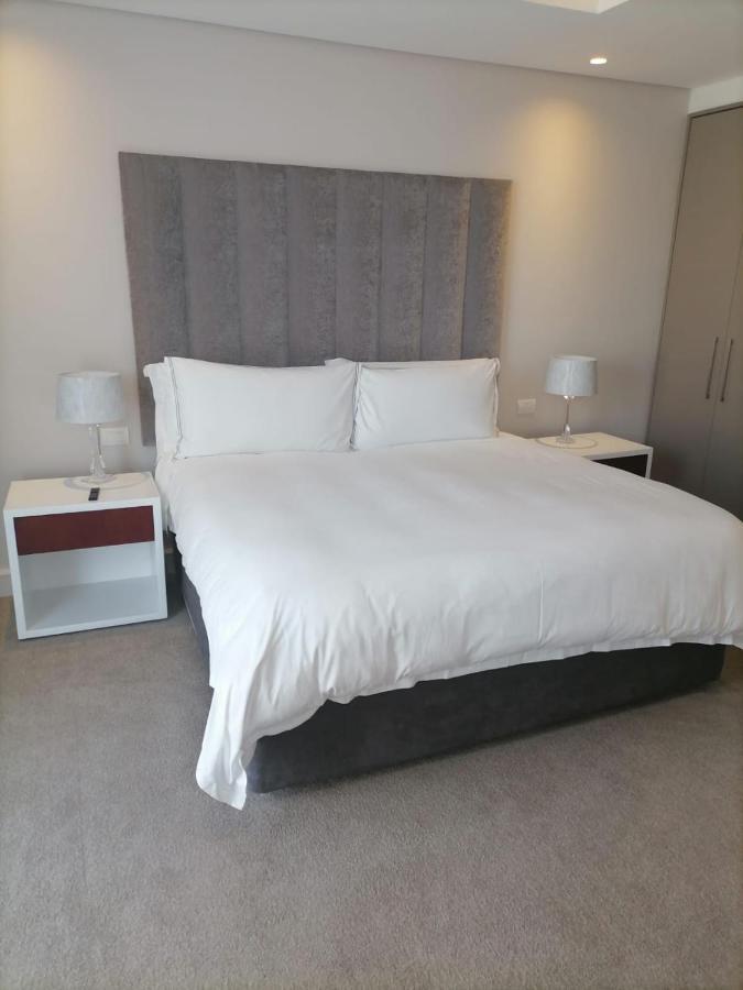 Houghton Suites โจฮันเนสเบิร์ก ภายนอก รูปภาพ