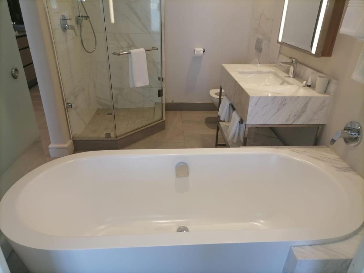 Houghton Suites โจฮันเนสเบิร์ก ภายนอก รูปภาพ