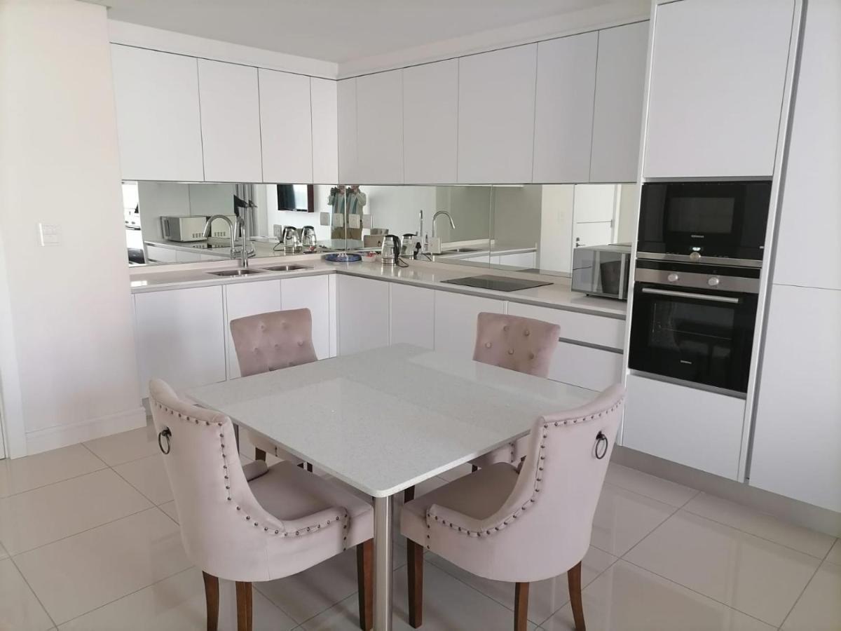 Houghton Suites โจฮันเนสเบิร์ก ภายนอก รูปภาพ