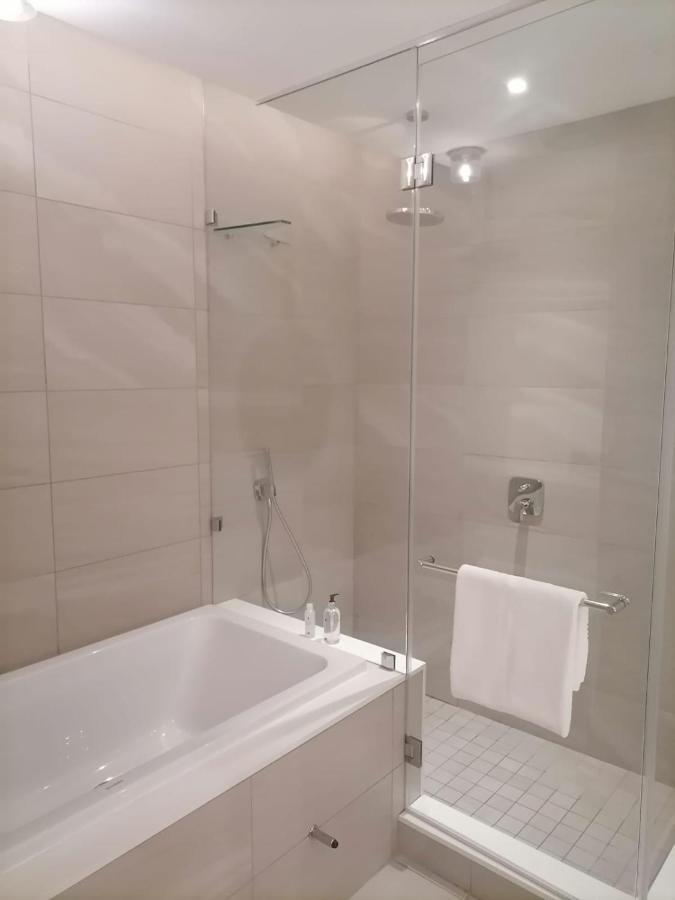 Houghton Suites โจฮันเนสเบิร์ก ภายนอก รูปภาพ